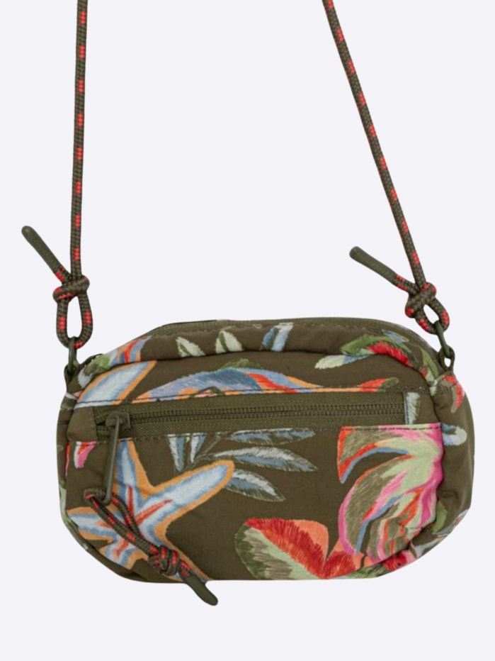 image_3e925e7a-594b-4e15-a5e0-43d0f946b60f