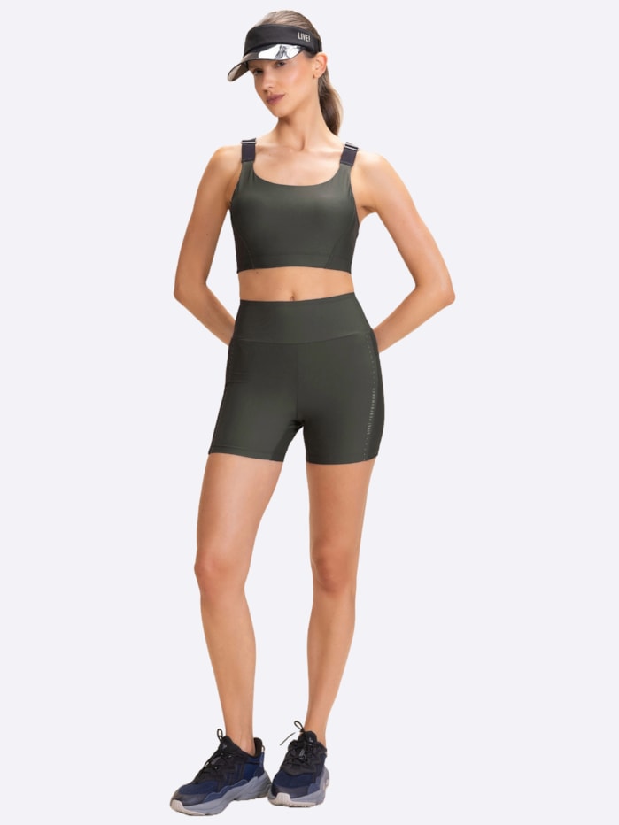 image_98e4adc9-d9ec-4104-8db9-c55a25c4cd75